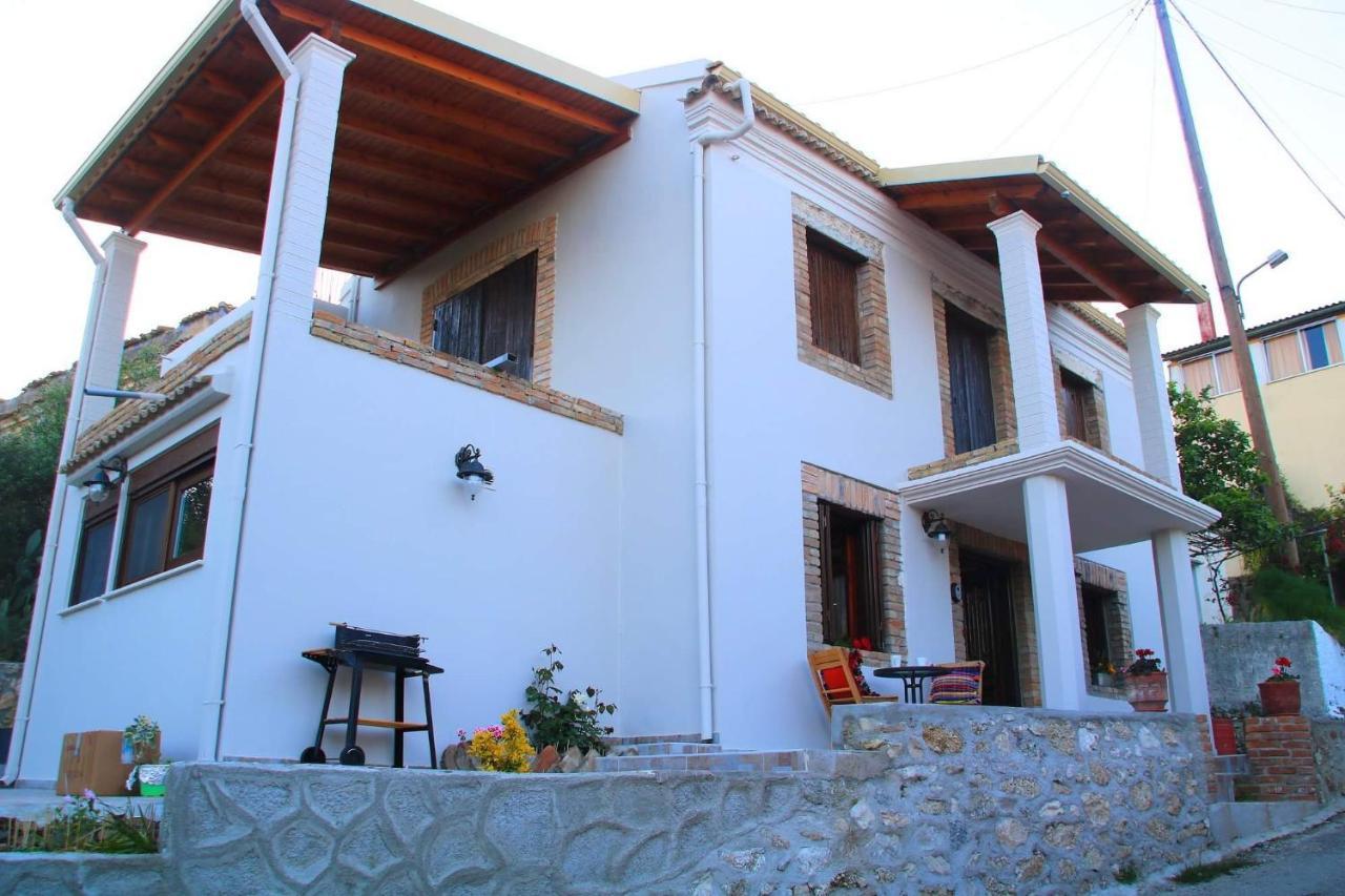 The Stone Suite Мораитика Екстериор снимка