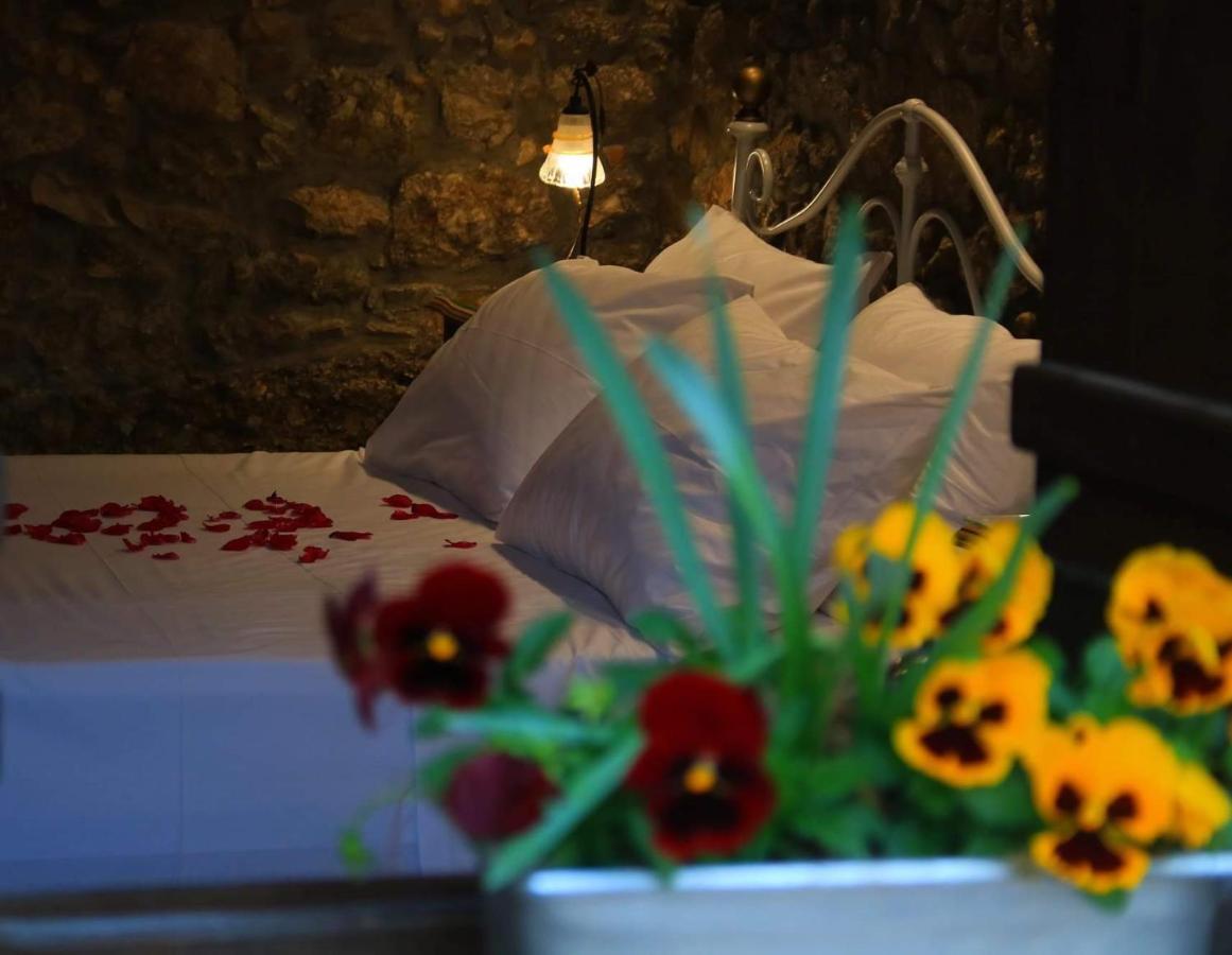 The Stone Suite Мораитика Екстериор снимка