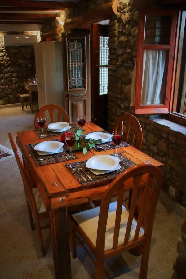 The Stone Suite Мораитика Екстериор снимка