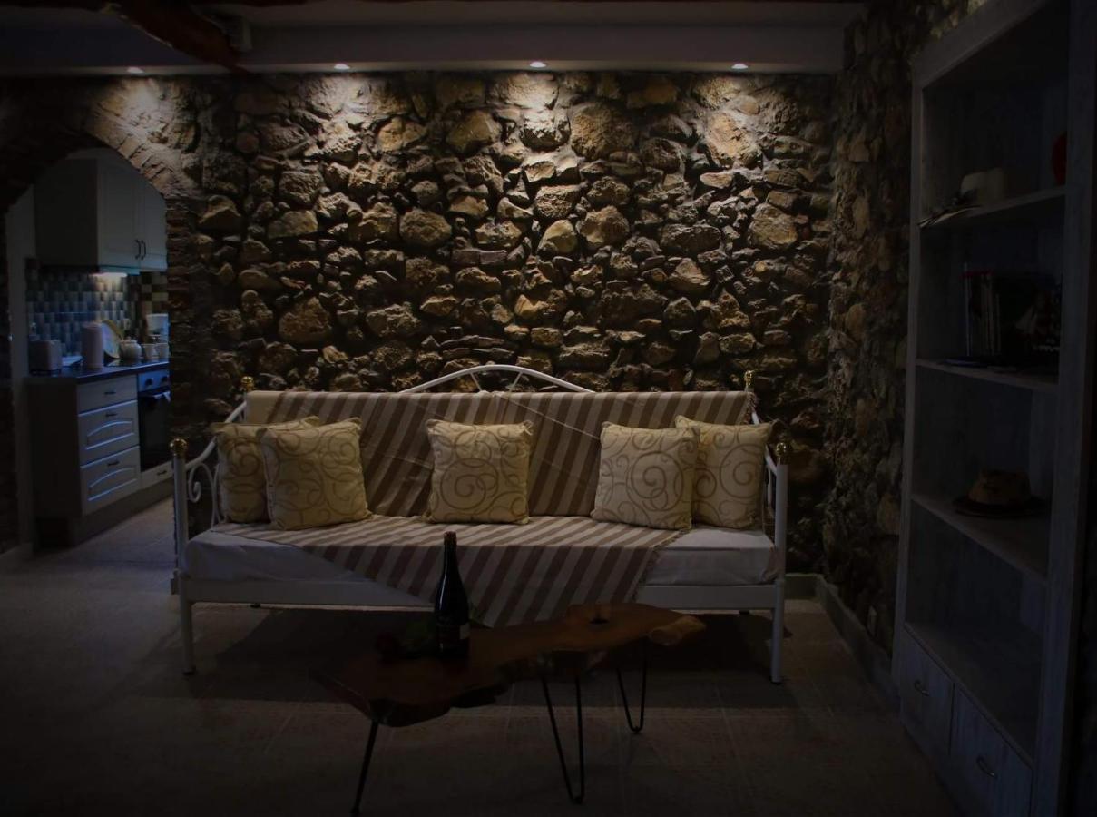 The Stone Suite Мораитика Екстериор снимка
