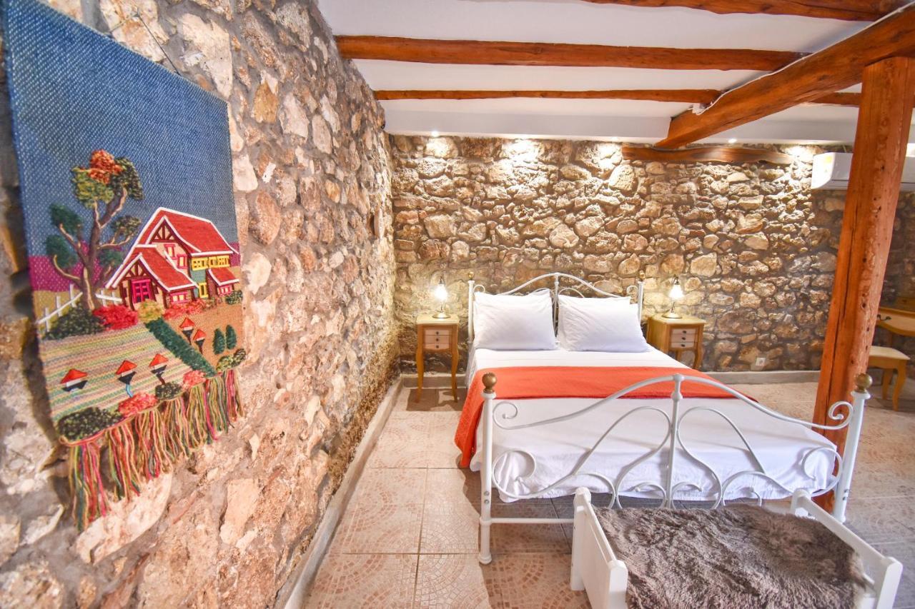 The Stone Suite Мораитика Екстериор снимка