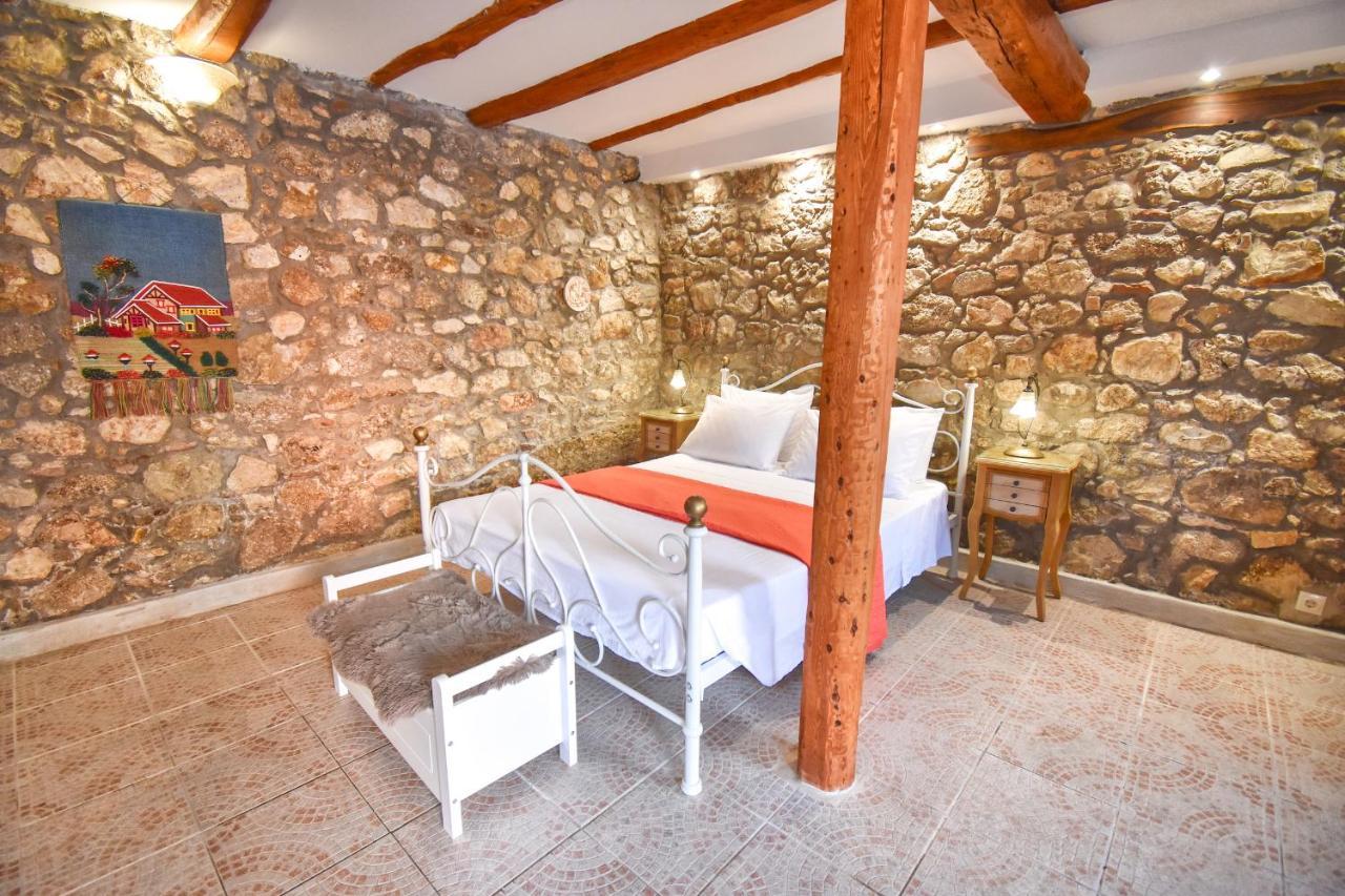 The Stone Suite Мораитика Екстериор снимка