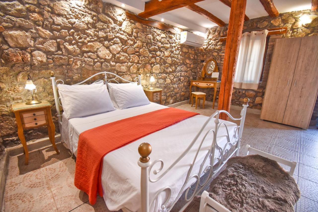 The Stone Suite Мораитика Екстериор снимка
