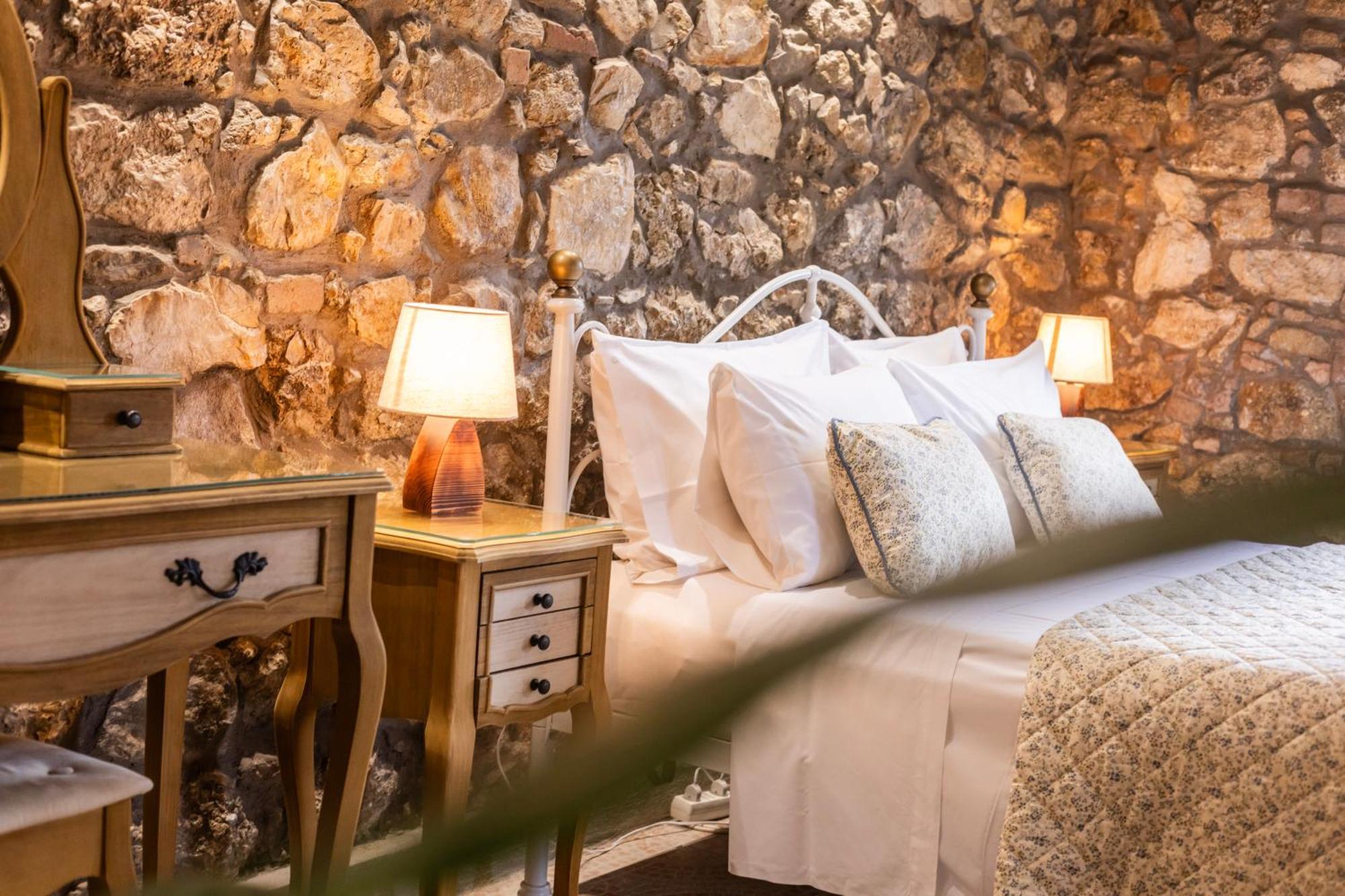 The Stone Suite Мораитика Екстериор снимка